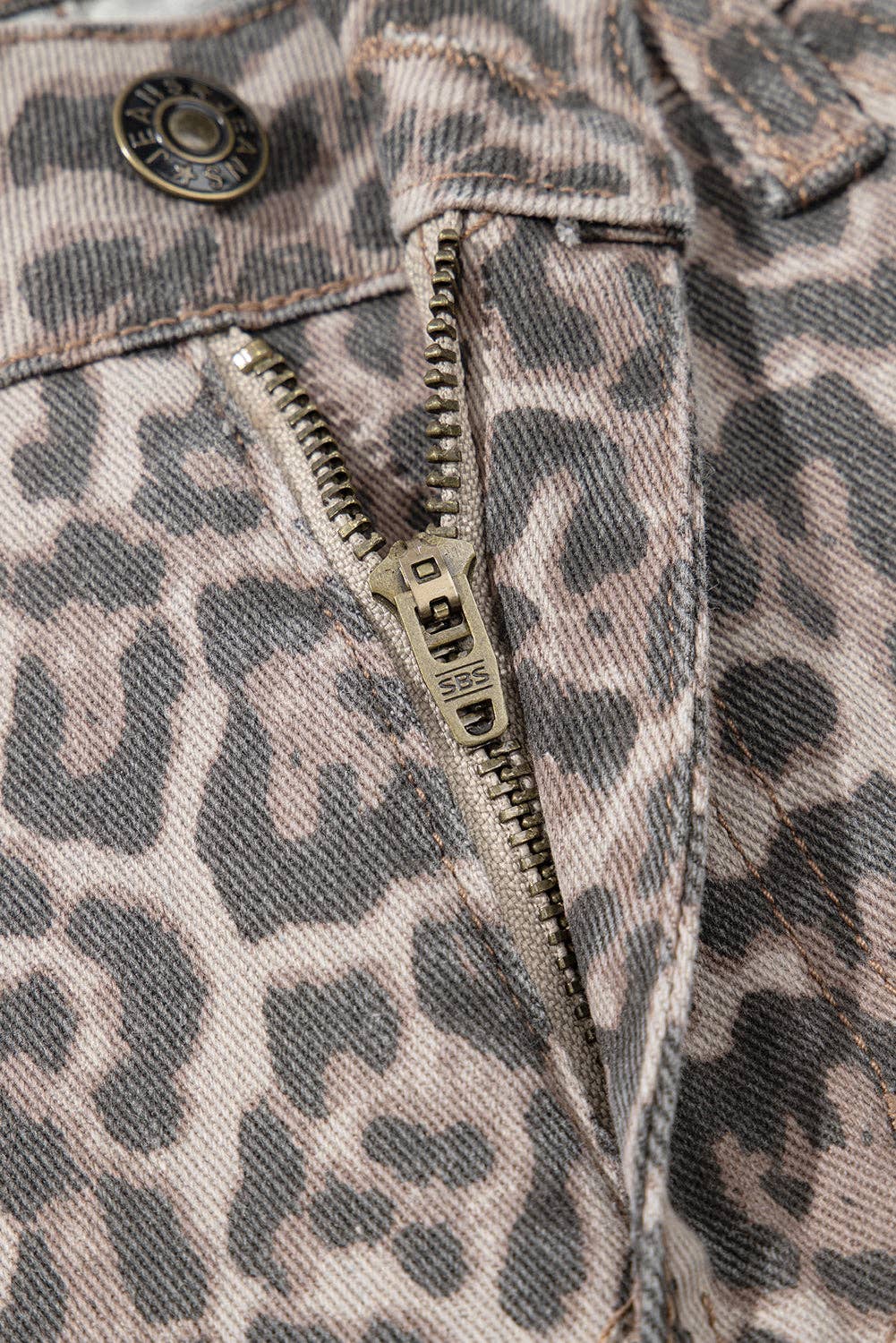 Leopard HR Denim