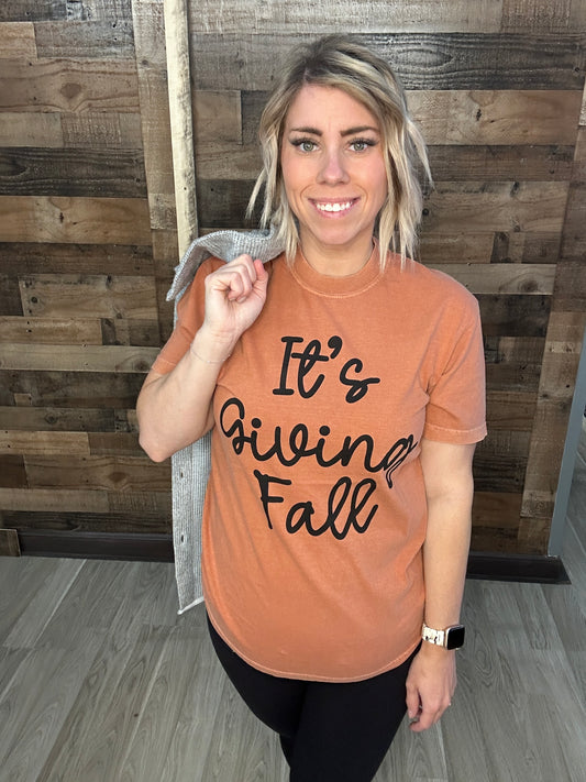 It's Giving Fall Tee