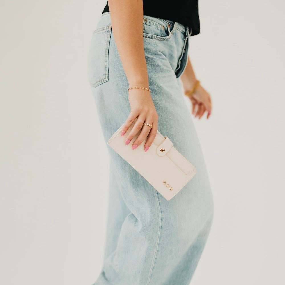 Essentials Carryall Wallet